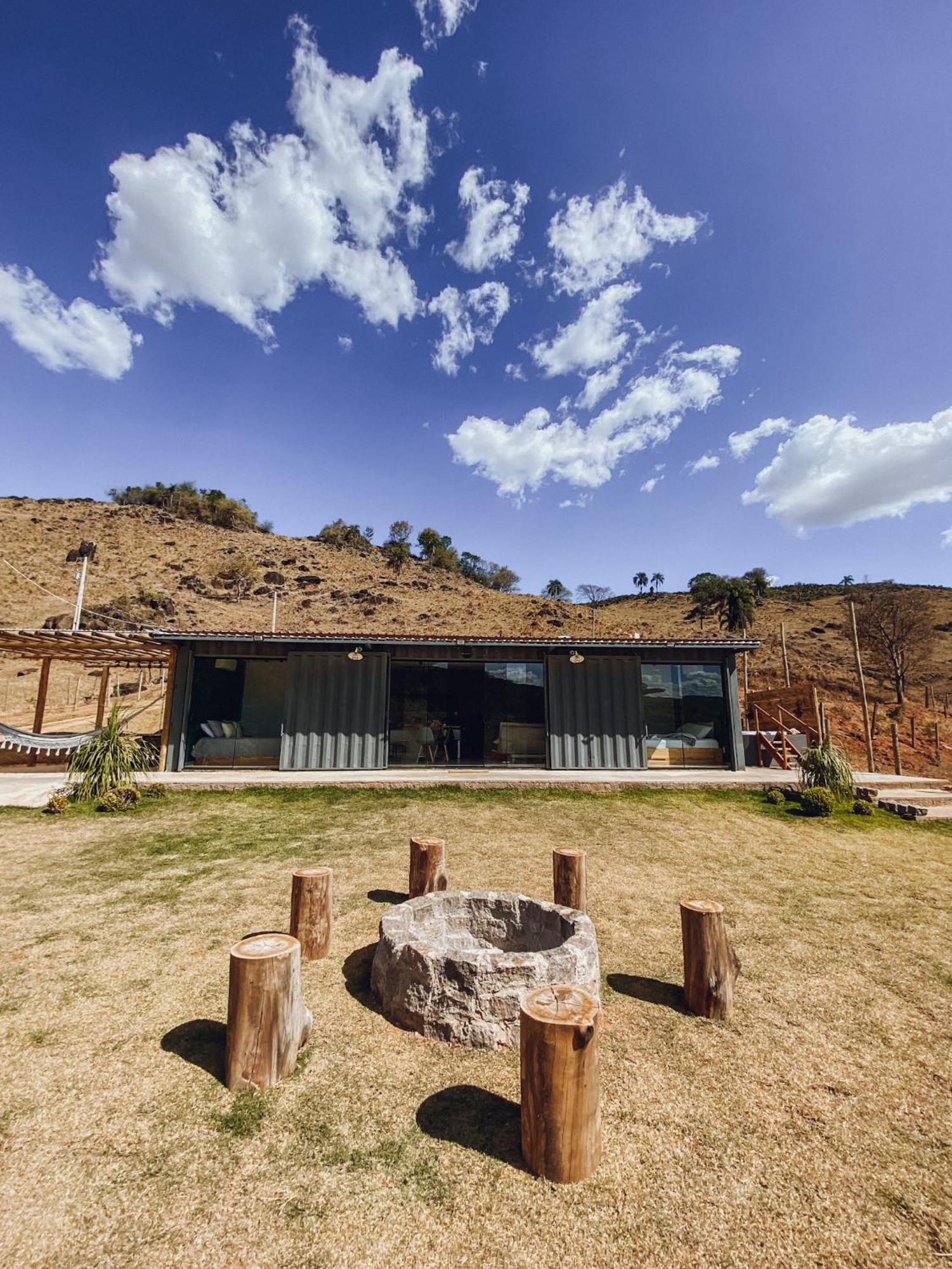 Casa Container Com Spa E Linda Vista Para A Serra Da Mantiqueira Villa Bueno Brandão Екстериор снимка